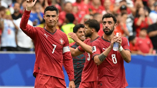 Ferdinand tells Ronaldo doubters to shut up completely
