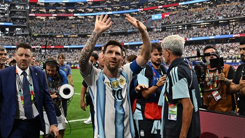 'What he does at his age, only he can do' - Pedri hails Messi