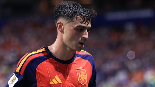 'What he does at his age, only he can do' - Pedri hails Messi