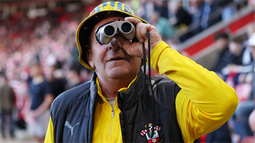 Wrexham mock Southampton over Spygate scandal