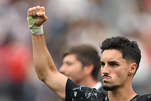 Eustáquio delivers as Marsch’s Canada are through to the last 16