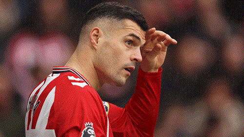 Sunderland reject 'unacceptable' Xhaka transfer bid from Chelsea