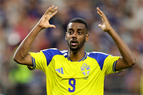Barcelona to make a bid for Isak? Liverpool ready to reject all offers this summer