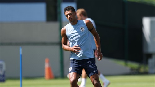 'Unplayable' Bellingham gets 'world-class' billing from Madueke