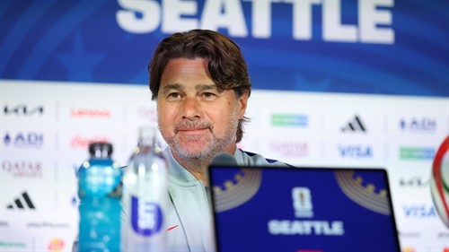 'Show the whole world' - Freeman on Poch's belief, chasing history