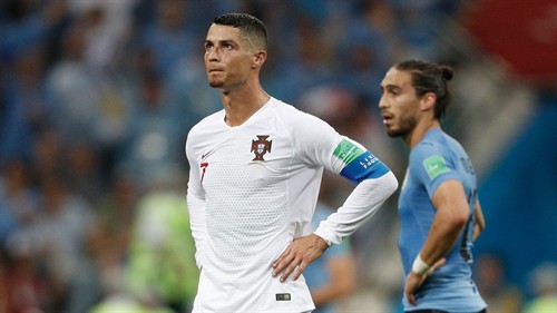 'Messi doesn't upset team-mates' - CR7 'accident waiting to happen'