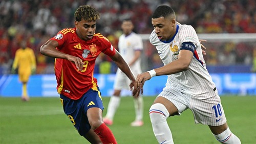 Mbappe 'far superior' to Yamal, claims Ballon d'Or winner