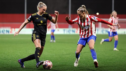 Man Utd Women complete first summer signing