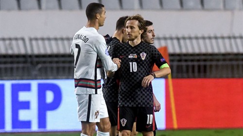 Martinez: Ronaldo and Modric are 'above public opinion'