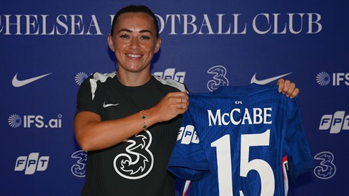 Lionesses star Bronze signs new Chelsea contract