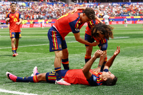 Impressive Spain cruise past Austria to reach World Cup round of 16