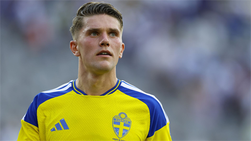 ‘Not a classy attacker’ but Gyokeres backed to produce ‘best’