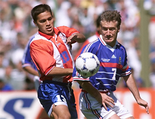 France's Deschamps: Aggression alone won't beat Paraguay