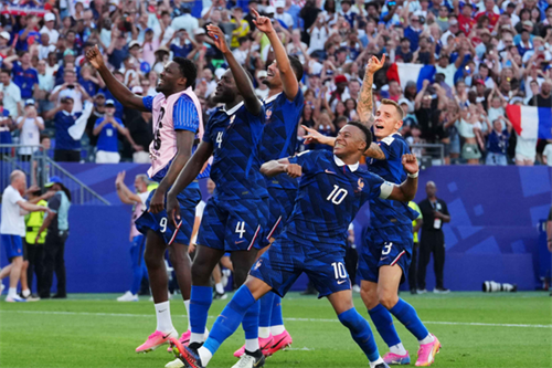 Mbappe the hero as France defeat Paraguay to reach quarter-finals