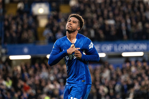 Man Utd make move for Chelsea's Andrey Santos as Carrick waits on Ederson deal