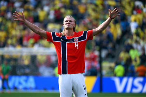 Norway boss Solbakken full of praise for Haaland ahead of England World Cup contest