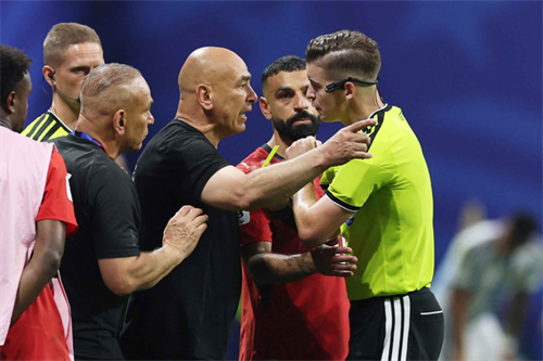 Egypt coach Hassan slams refereeing, says World Cup is ‘directed towards Argentina’