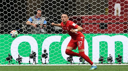 Switzerland edge Colombia on penalties after awful last-16 game