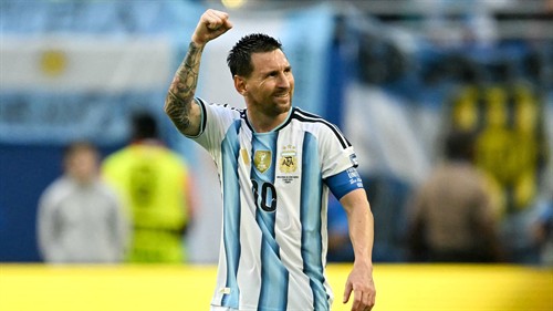Messi a superstar at nine! ‘Tiny magician’ wowed senior players