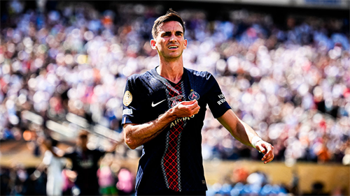 PSG star snubs Real Madrid interest