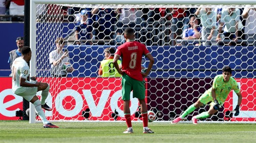 'I let myself get distracted' - Mbappe blames confusion for penalty miss