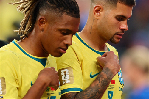 Chelsea join race to sign Brazilian midfielder Danilo Santos