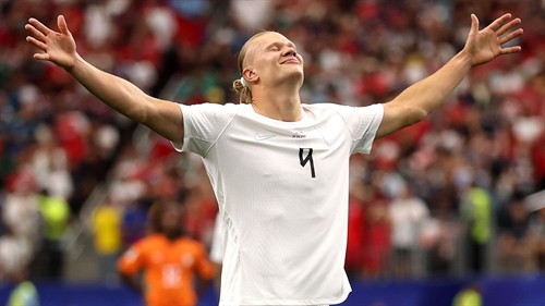 'He's a monster!' - Kane issues glowing Haaland praise but rejects striker comparisons