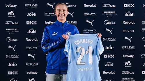 Lionesses star Charles swaps Chelsea for Man City