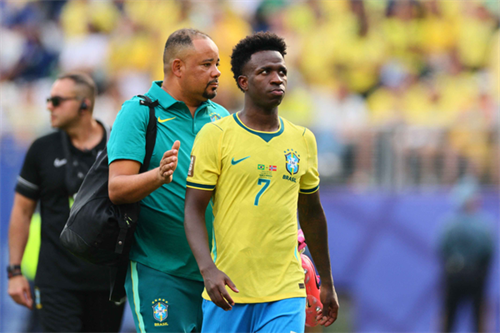 Real Madrid schedule contract showdown meeting with Vinicius Jr
