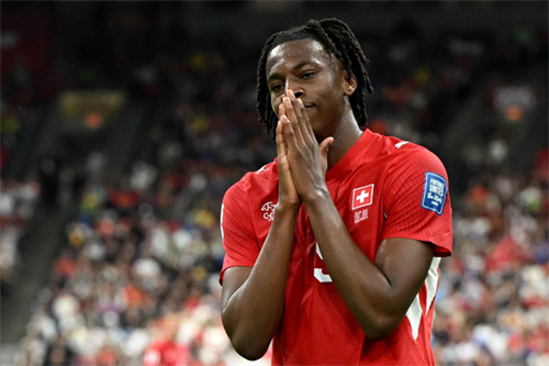 Aston Villa 'attentive' to Johan Manzambi situation as Newcastle deal stalls