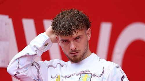 Iraola speaks out on Elliott's Liverpool future after 'strange' Villa loan spell