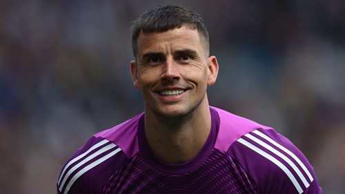 Man Utd complete signing of veteran keeper on free transfer