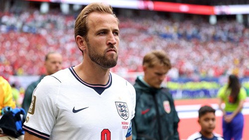 Hurst hails Kane as England's GOAT