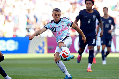 DONE DEAL: Leandro Trossard completes move from Arsenal to Besiktas