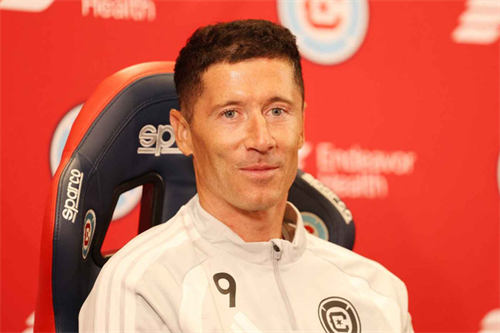 Lewandowski: I couldn't stay in Europe and not play for Barcelona