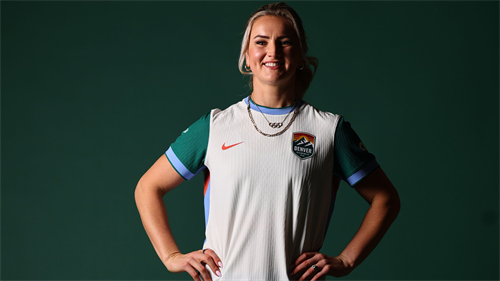 USWNT star Heaps eligible to make long-awaited debut for Summit