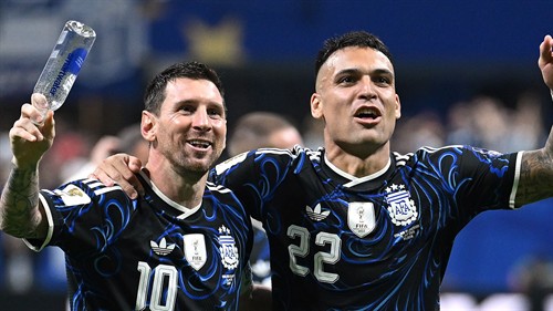 Martinez breaks down in tears on live TV after Argentina reach World Cup final