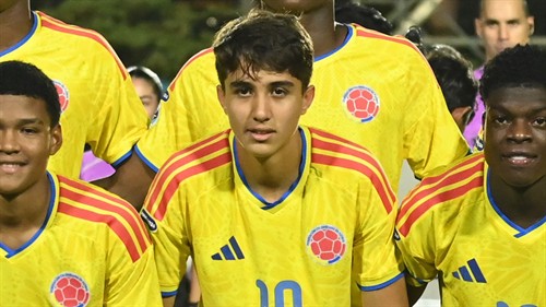 Liverpool close in on teenage midfielder
