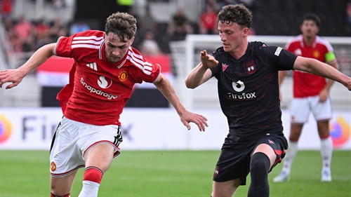 Referee booed as Man Utd lose to Wrexham on Santos debut
