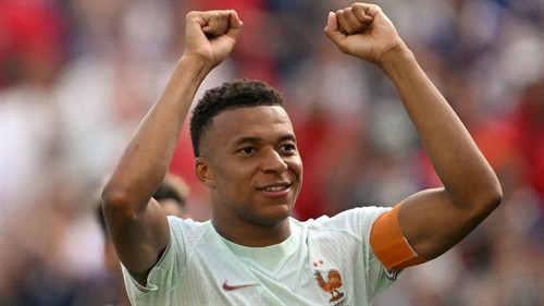 Mbappe clinches historic second World Cup Golden Boot