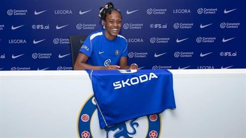 Chelsea sign Malard to four-year deal in record sale for Man Utd
