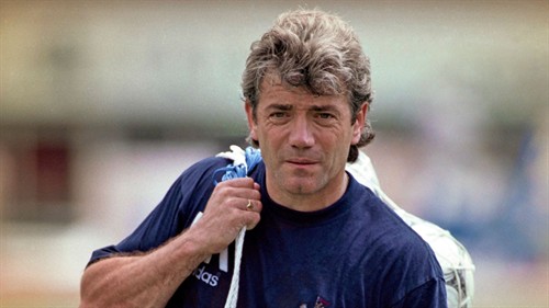 Shearer & Carragher lead tributes following death of Keegan