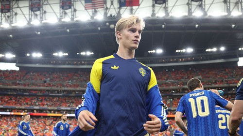 Sources: Tottenham reject £46m Newcastle bid for Bergvall