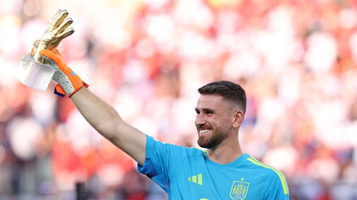Spain keeper admits he 'barely had to work'