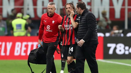 Modric agrees new AC Milan deal and retires internationally