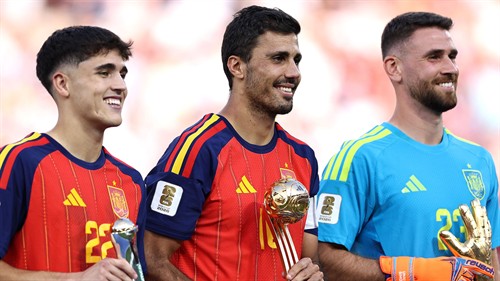Spain keeper admits he 'barely had to work'