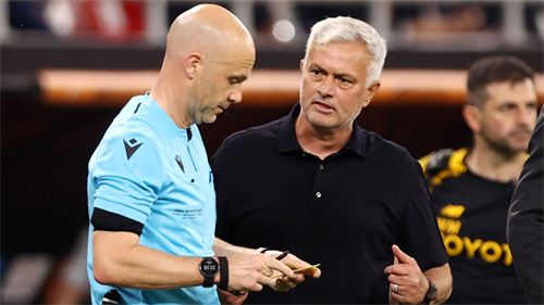Premier League referee Taylor retires after 2026 World Cup