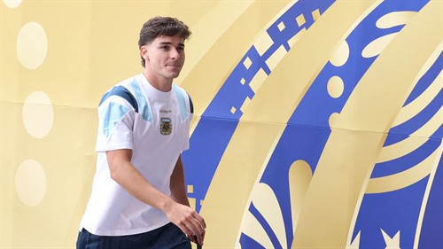 Attrition and Pressure.. Barcelona Trust Their Plan Regarding álvarez