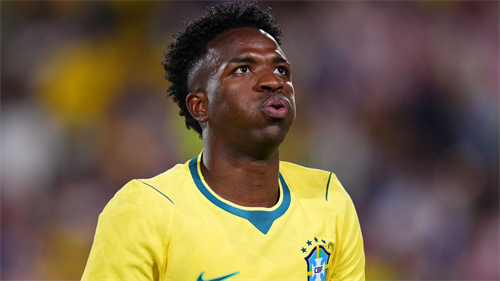 Details of the cosmetic procedure.. Vinicius surprises the world with 