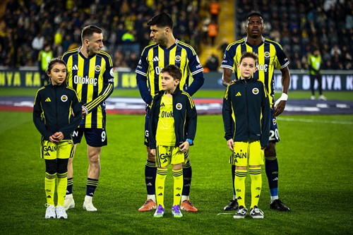 Saudi Assault on Fenerbahce: Al-Ahli Close in on Turkey Star, and Al-Ittihad Rival Al-Qadsiah for Amrabat